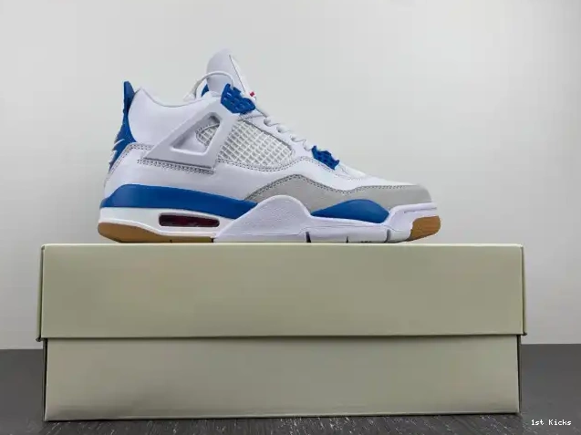 1st Kicks Retro Jordan DR5415-104 SB 4 0605